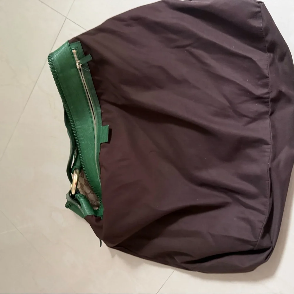 Gucci Beige and Green Hobo Bag - Picture 13 of 14